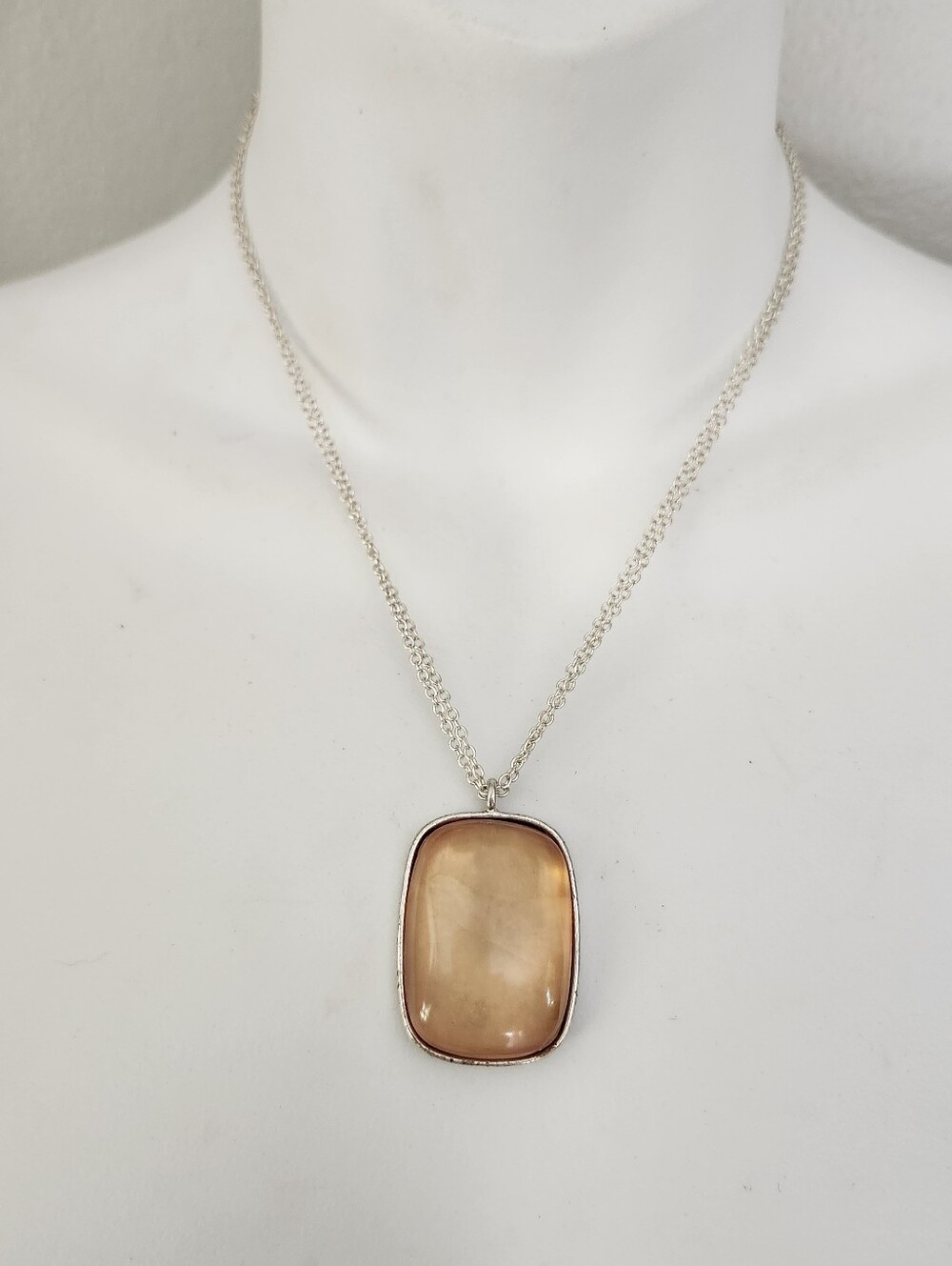 Vtg Baked Beads Silver Tone Pendant Necklace with Peach Center Stone